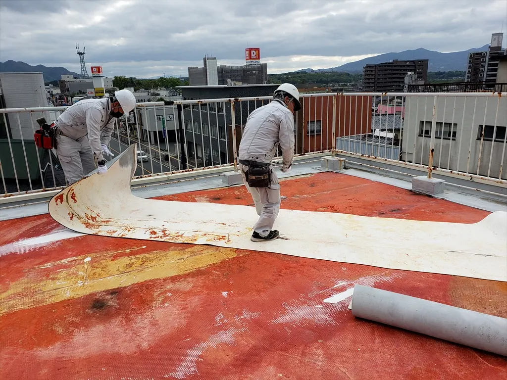 玉名市 Kビル 屋上防水改修の施工写真