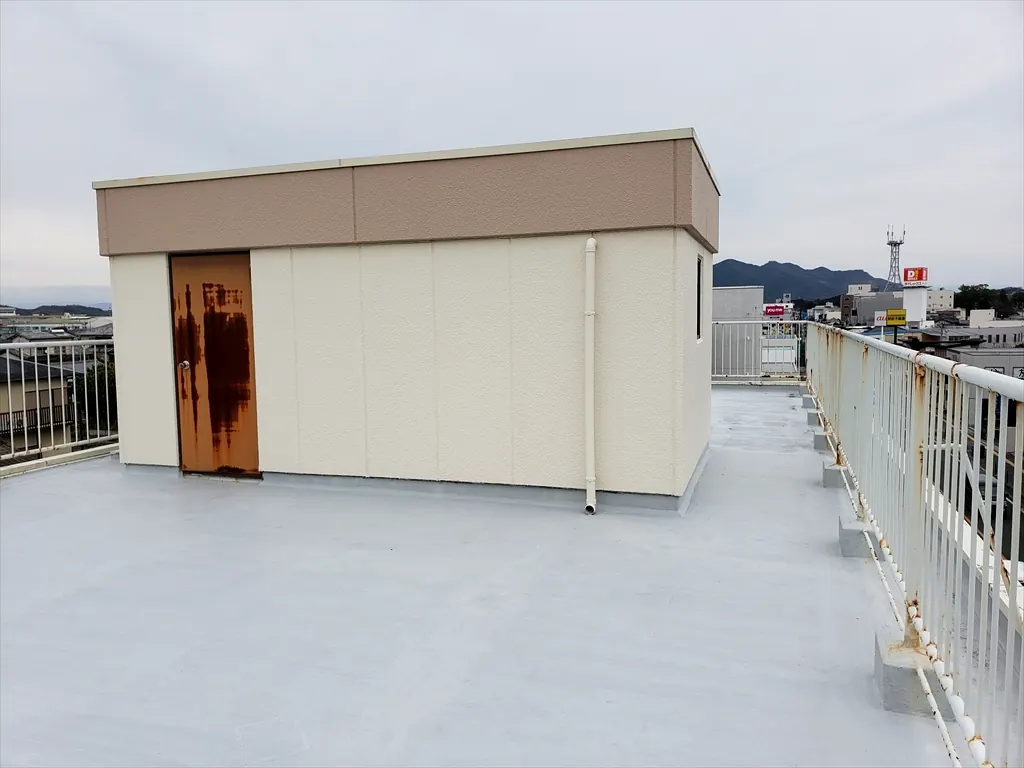 玉名市 Kビル 屋上防水改修の施工写真