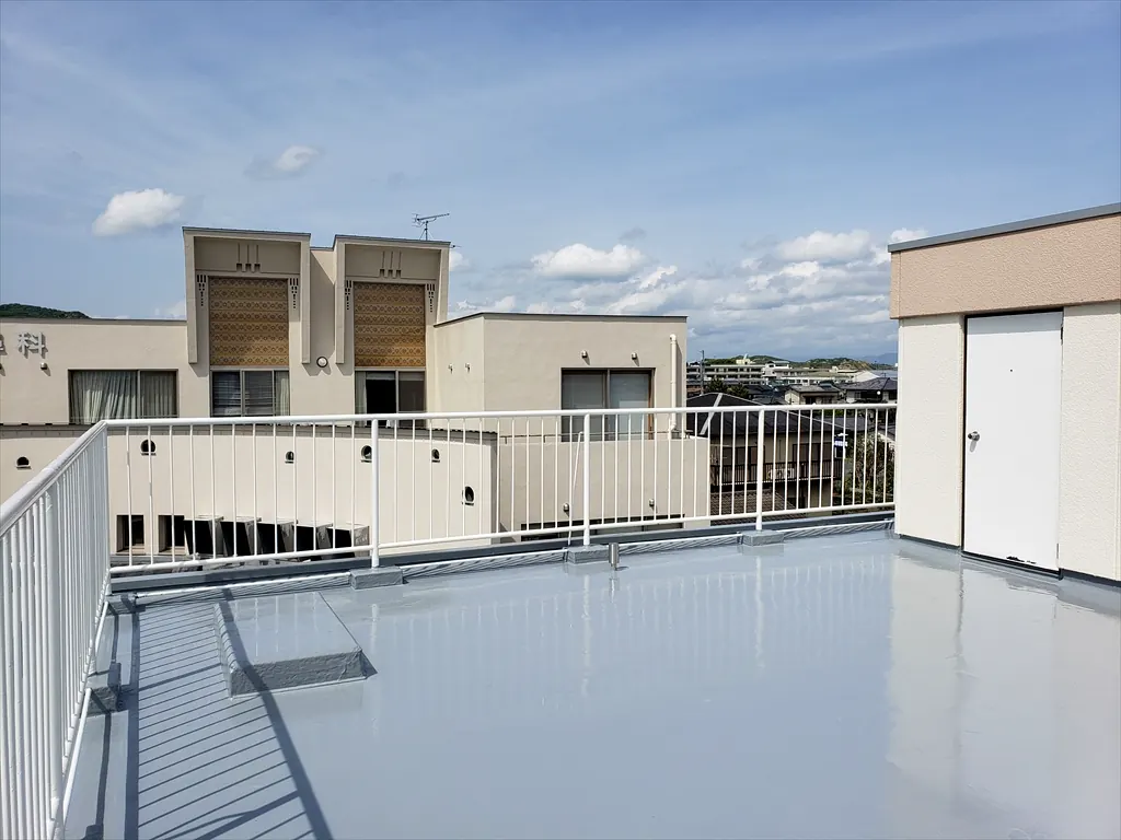 玉名市 Kビル 屋上防水改修の施工写真